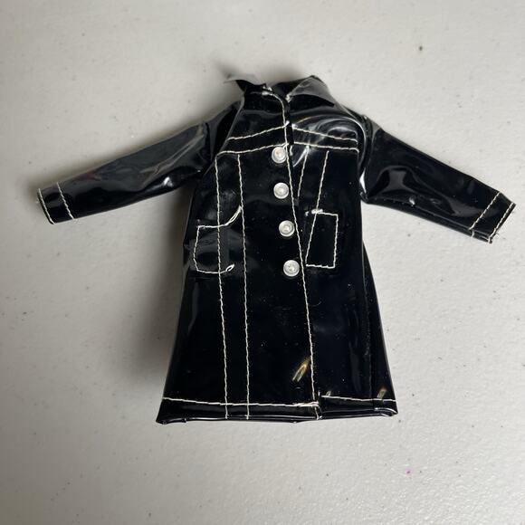 Vintage Barbie Clone Maddie Mod Black Shiny Raincoat VHTF Retro Fashion Wear - Picture 6 of 8